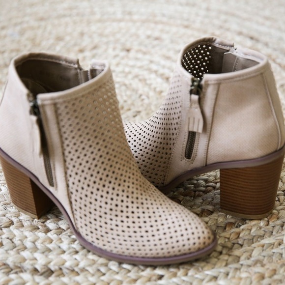 Shoes - Taupe Booties
